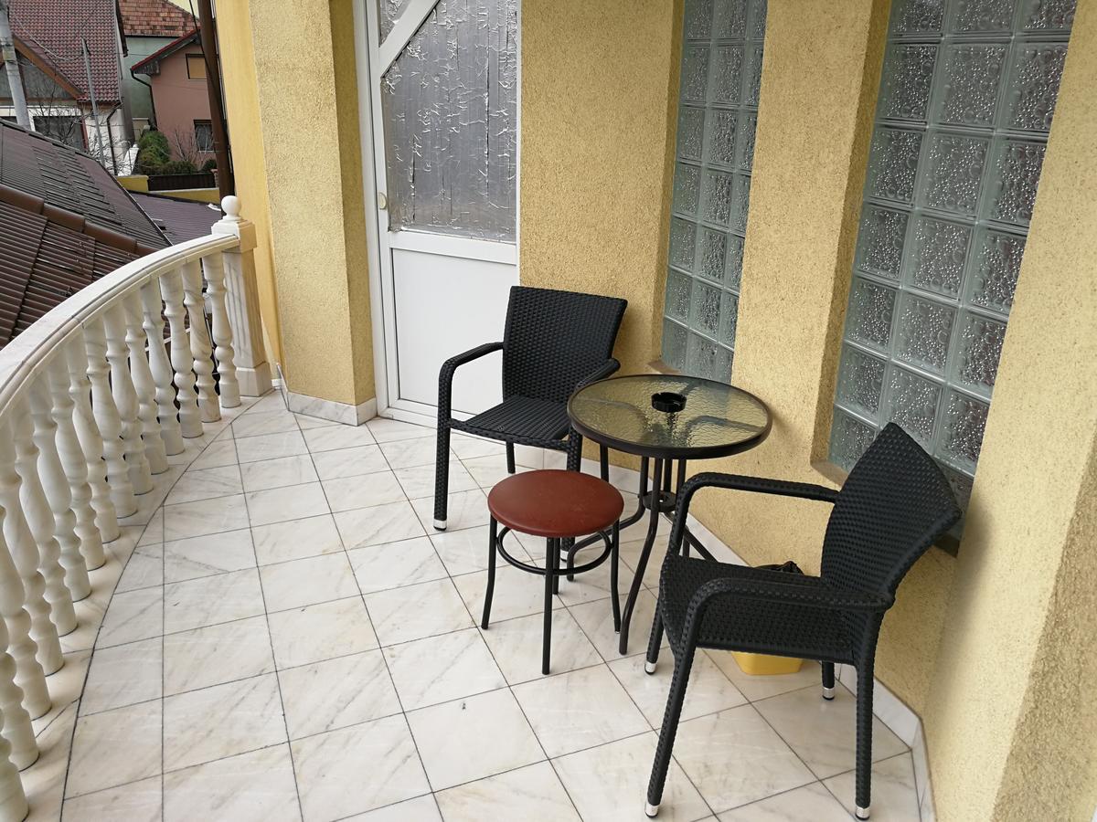 Hotel Lotus Arad Exterior photo
